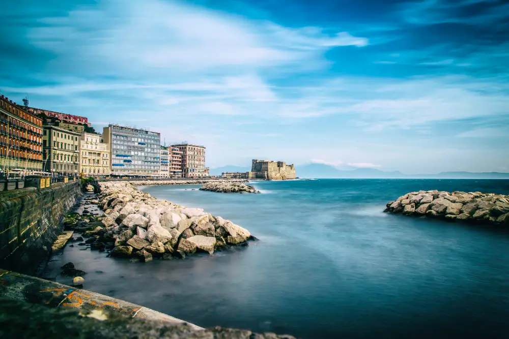 Napoli, tra tradizione e futuro: una città in continua trasformazione